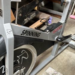 Star Trac Spinner Velo XT Commercial Spin Bike – Gym Quality