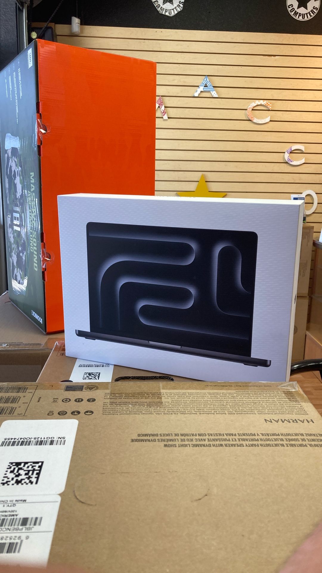 MacBook Pro 14” M4 CPU/24GB RAM/1TB SSD