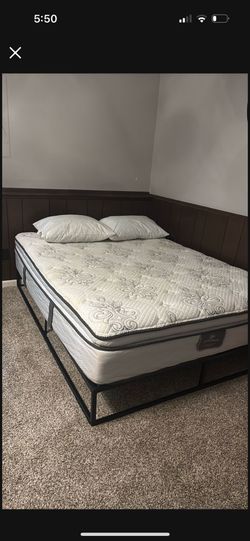Queen Bed With Mattress 