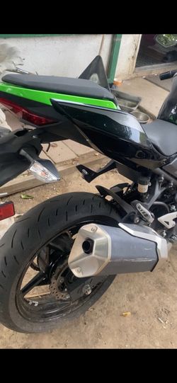 Motorcycle Kawasaki green and black
