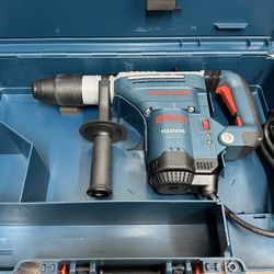 Bosch 11241EVS 1-9/16 in. SDS-max Variable-Speed Combination Hammer