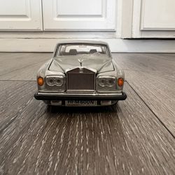 Diecast 1/24 scale  Bburago Rolls-Royce Silver Shadow II 