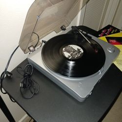 It Innovative Technology Model Itut/300 USB Turntable Original Records Onto MP3 Plyr And Save To SD Cards