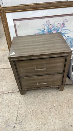 Free night stand