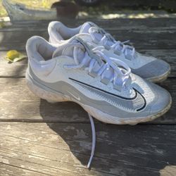 Nike Baseball Cleats - Size 7.5 