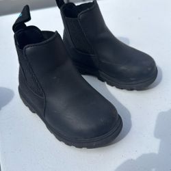 Kids Boots - 7c - Great Condition 