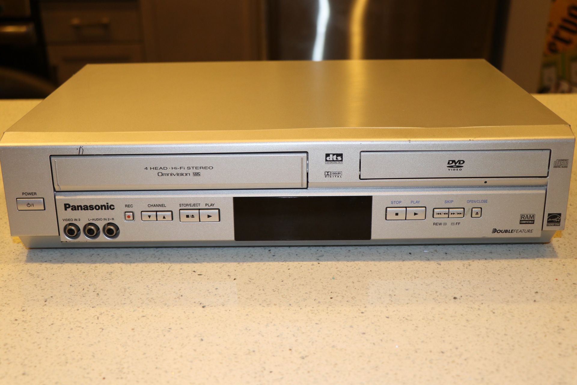 Panasonic PV-D4744S DVD/VCR Combo VHS Player/Recorder DVD Player NO Remote