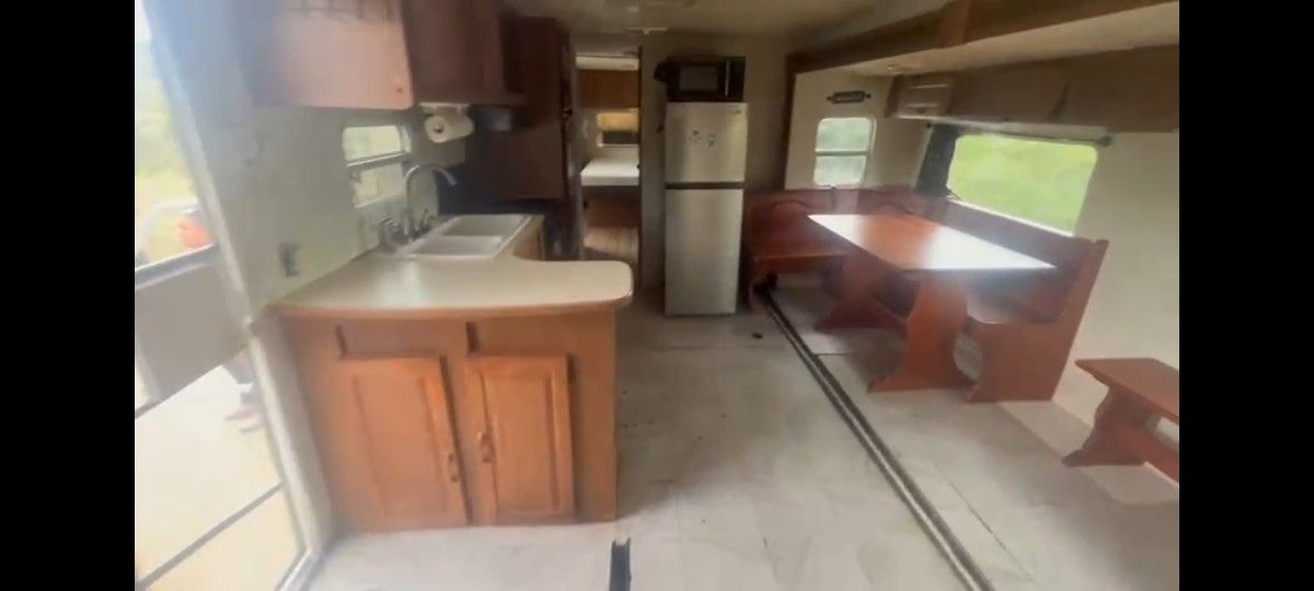 RV Trailer 2007 Salem 33ft