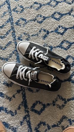 Women’s  black Converse size 9