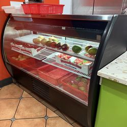 Refrigerator display