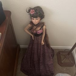 Porcelain doll and Lamp