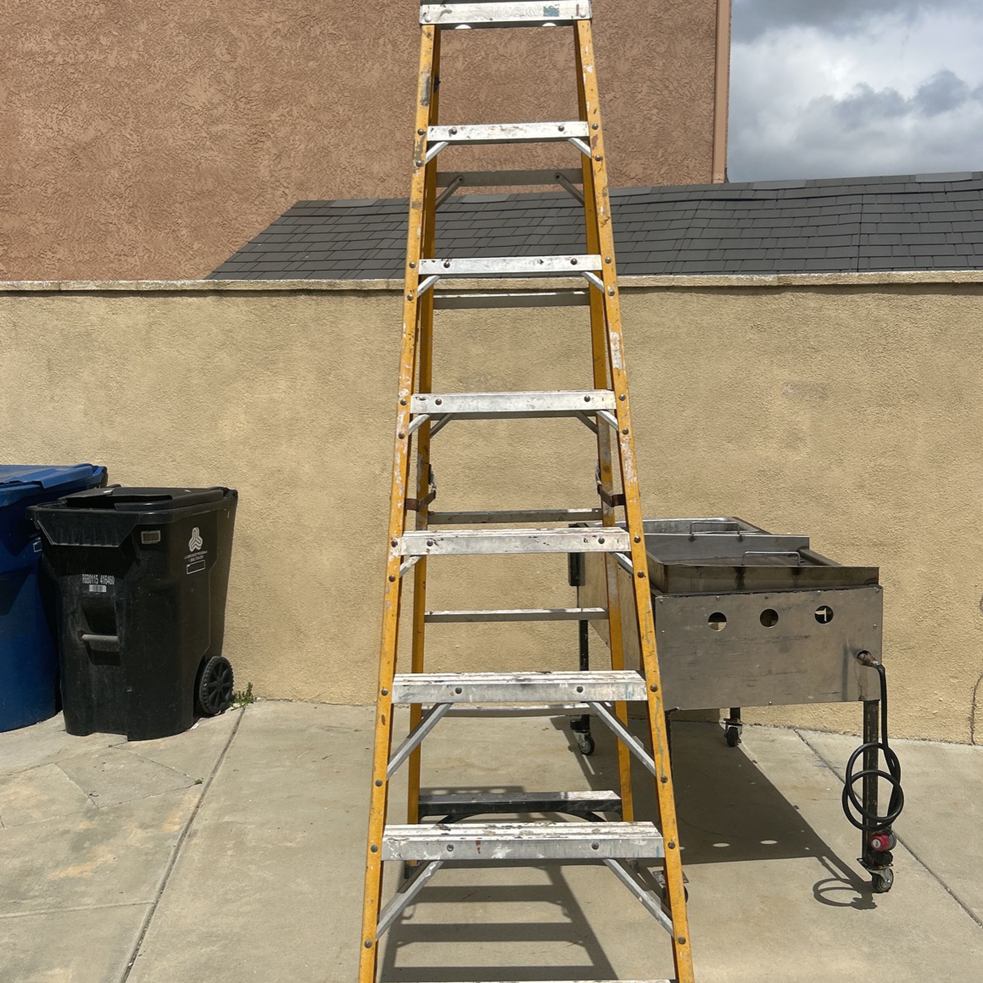 eight foot high husky ladder