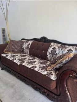 Custom Couch set with (4) matching pillows