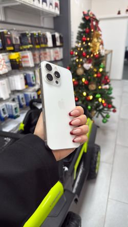 iPhone 15 Pro Max 256GB Unlocked 