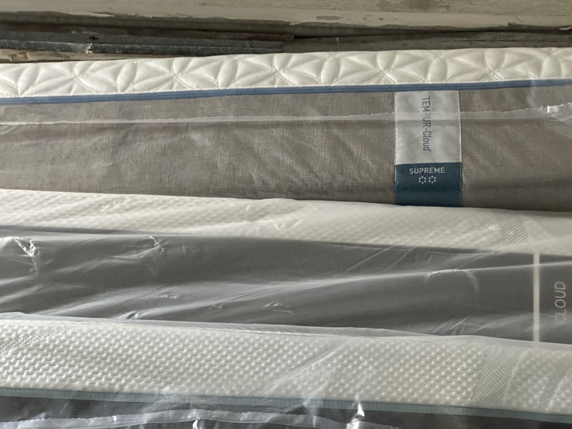 King Queen Size Tempurpedic ProAdapt, ProBreeze, LuxeBreeze Mattress Pro Breeze /Luxe Adapt /Pro Adapt /Adapt /cloud /Tempur pedic contour Supreme