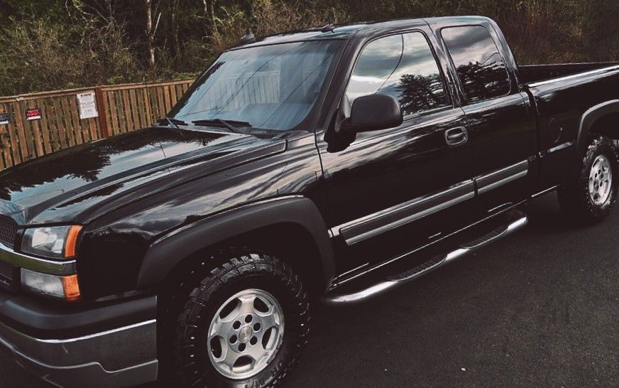 2003 Chevrolet Silverado flatbed work truck