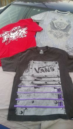 MENS AND JR. MENS NAME BRAND SHIRTS SIZE LARGE