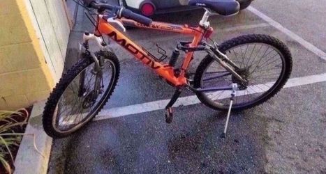Motiv Orange Mountain Bike