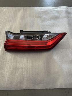 2017-2019 Honda Cr-v Crv LH Left Side Rear Trunk Brake Light Tail lamp