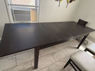 Dining table (expandable)