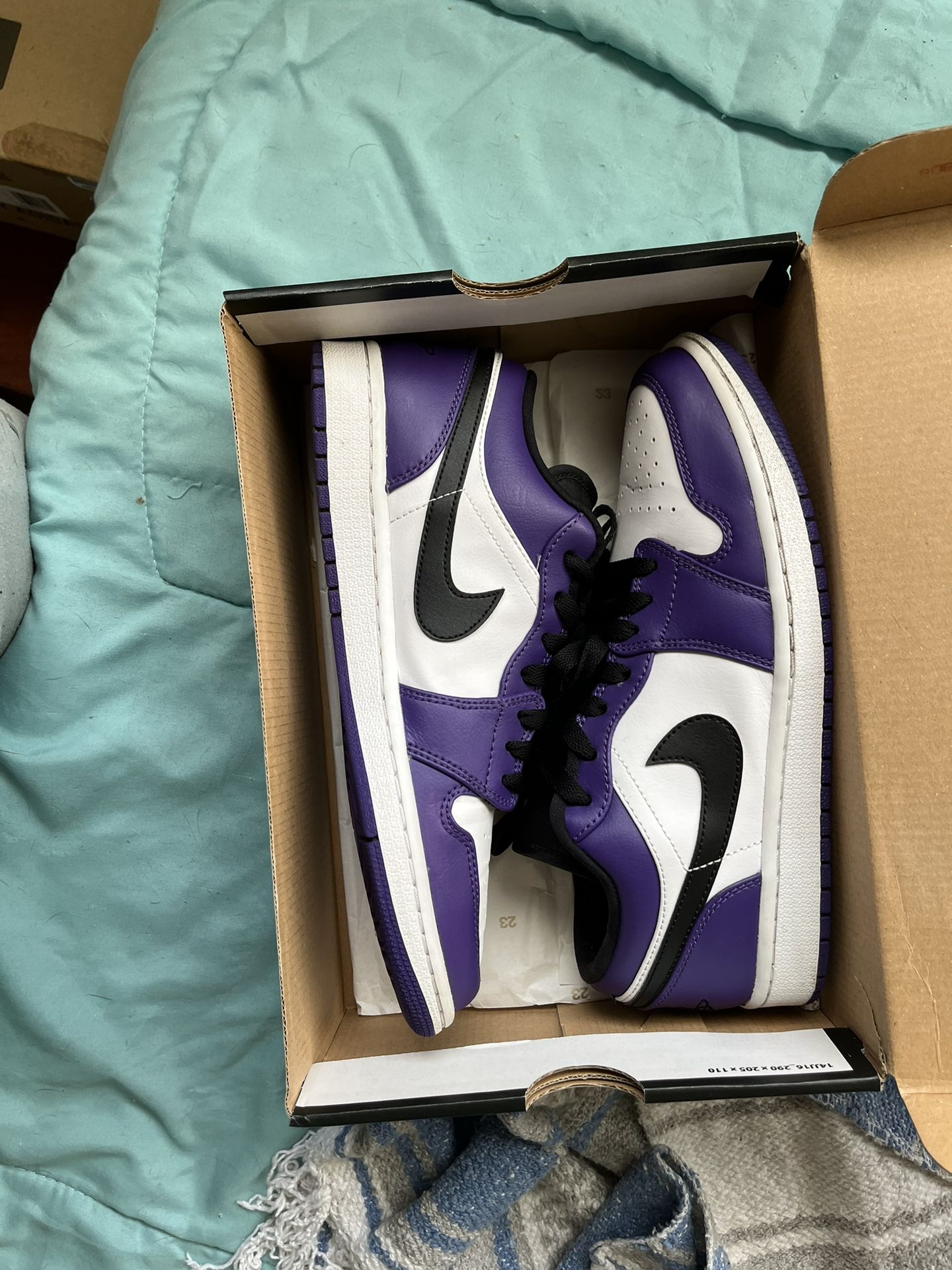 Jordan 1 court purple size 8 hotsell