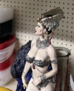 Sideshow Court of the Dead – Gethsemoni Queen of the Dead Statue (#41/3000)