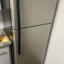 Ge Refrigerator 