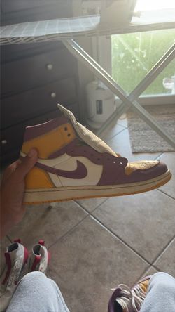 9.5 -10 the fit good jordans lakers edition