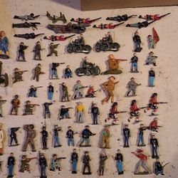 Lot of 65+ vintage lead soldiers