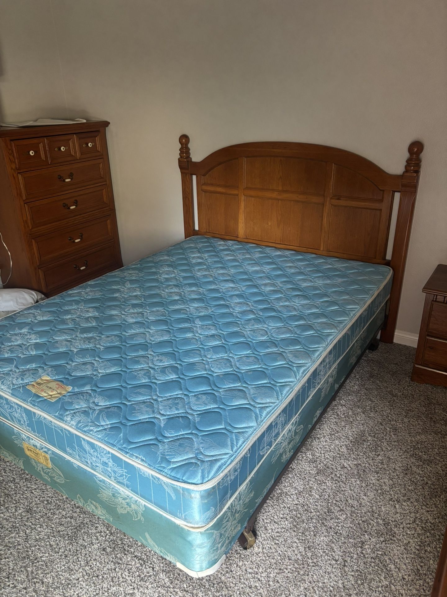 Queen Bed, Box Spring, & Frame,