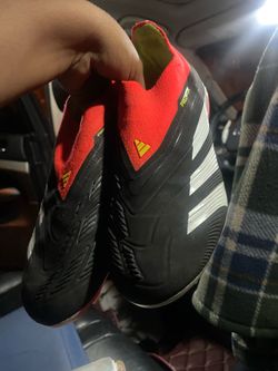 Soccer cleats