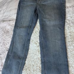 women's Gap jeans in a light to medium wash Size 31