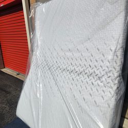 Queen size mattress: Nectar