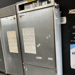 Sub Zero Panel Ready 36” Built In Bottom Freezer Refrigerator 