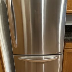 LG refrigerator