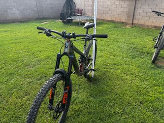 Pivot Firebird | Medium