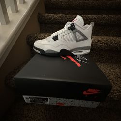 Jordan Retro 4 Size 10.5 Brand New 