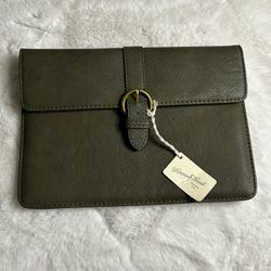 Green Buckle Leather Pouch Clutch