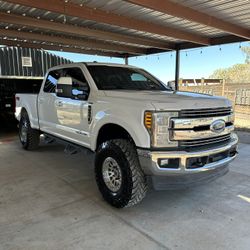 2017 Ford F250 Superduty Lariat 