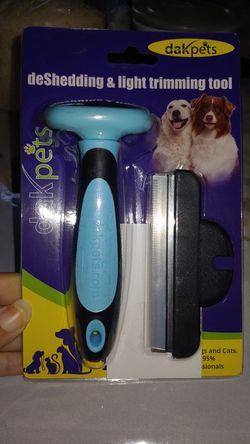 Dog deshedding brush
