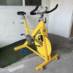 Like New!  Professional Pro-X Simple Green Commercial Spin Bike - Yellow