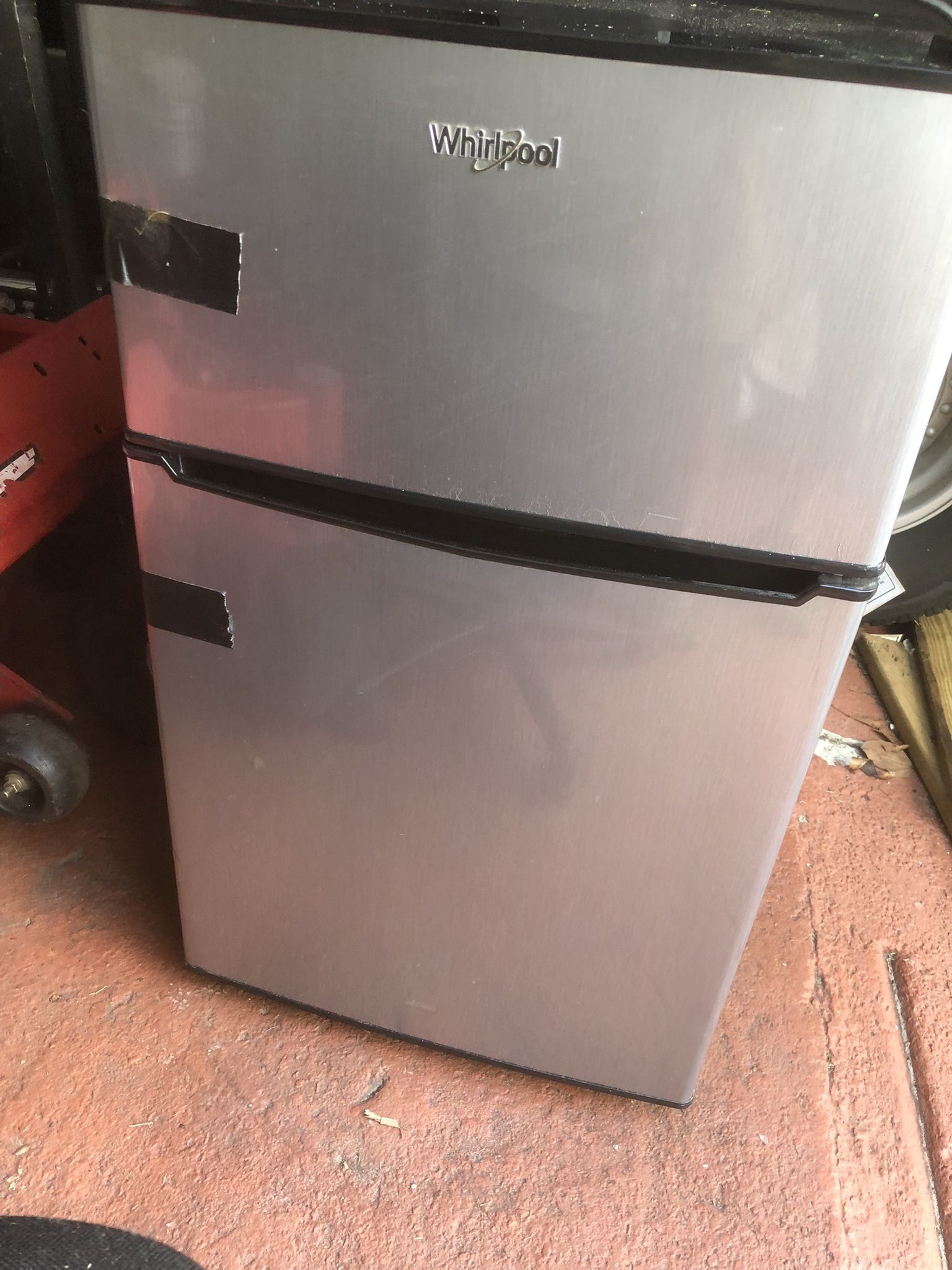 Mini Whirlpool Refrigerator 