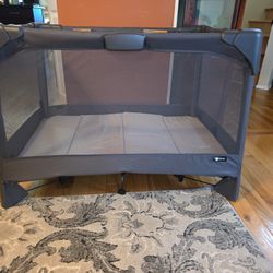 4moms Pack N Play 