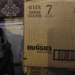 Size 7 HUGGIES  14 COUNT