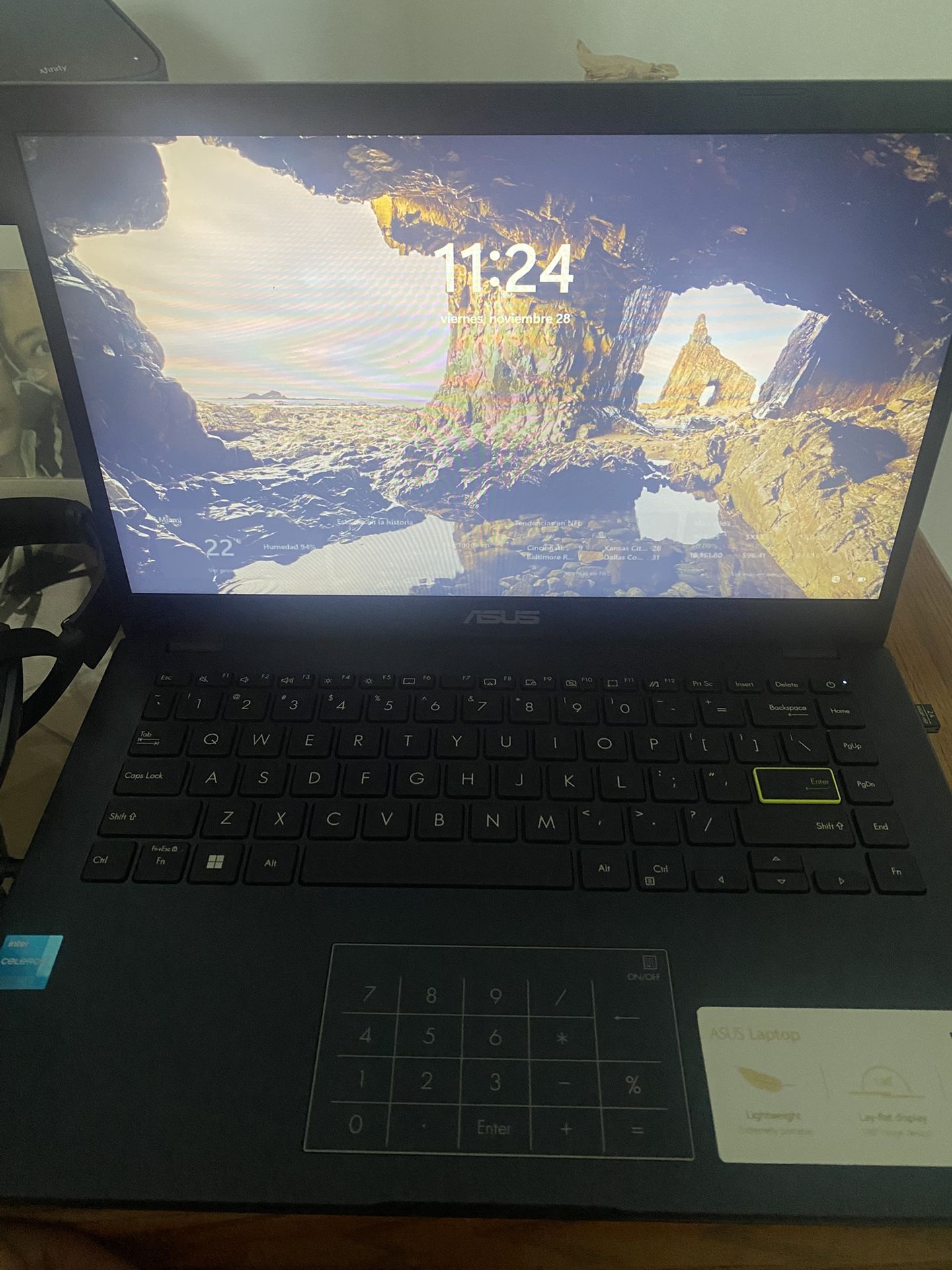 Asus vivobook with bose headphones..