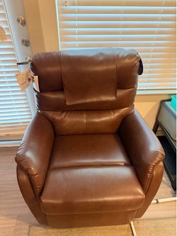 DeLuna Chair