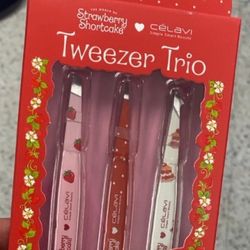 Strawberry Shortcake Tweezer Set