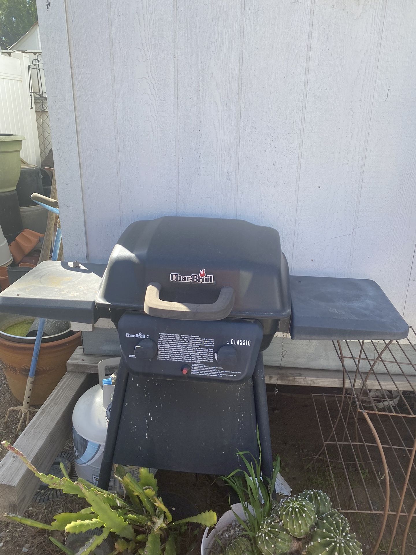 New B b Q. Never Been Used With Propane Tank  Needs Hoses