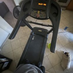 FREE-FREE-Circle Fitness Treadmill -FREE-FREE