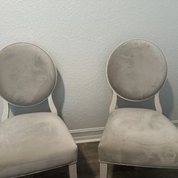 Set Of 4 Gray Velvet Dining Chairs 